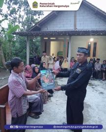 PENYERAHAN UCAPAN BELA SUNGKAWA ALMARHUM HARNO SUMINTO KEPADA PIHAK KELUARGA